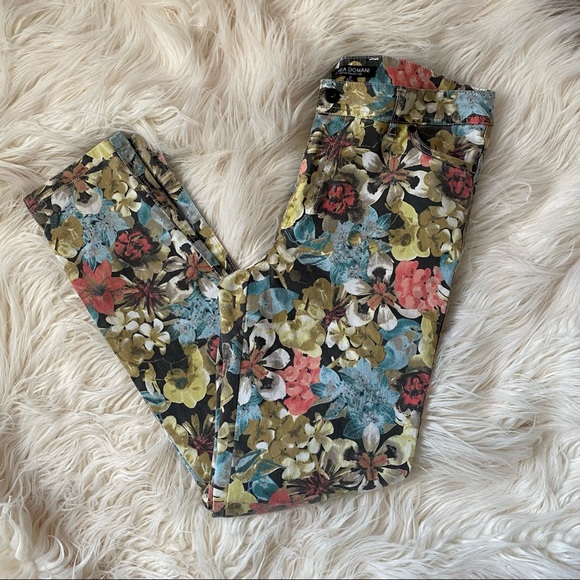 Denim - Floral Jeans